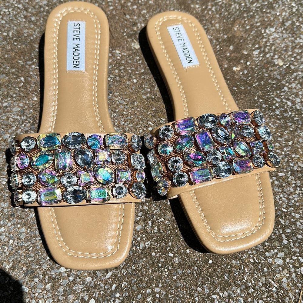 Steve Madden Malina sandals tan sandals with jewels.